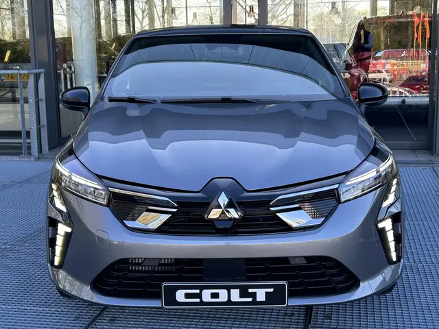 Mitsubishi Colt 1.0T MT Intense+ 2025 Benzine 29