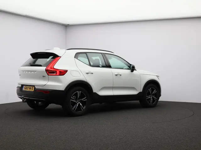 Volvo XC40 3