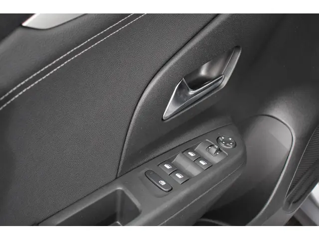 Opel Corsa 1.2 102pk GS Line 2022 Benzine 17