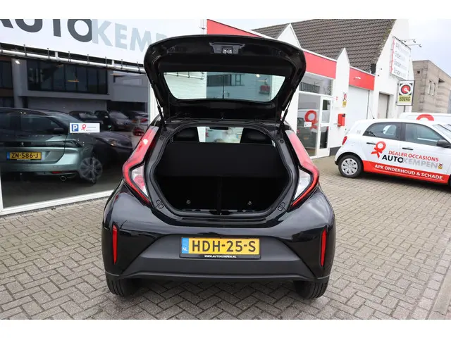 Toyota Aygo X 1.0 VVT-i S-CVT PLAY 2023 Benzine 21