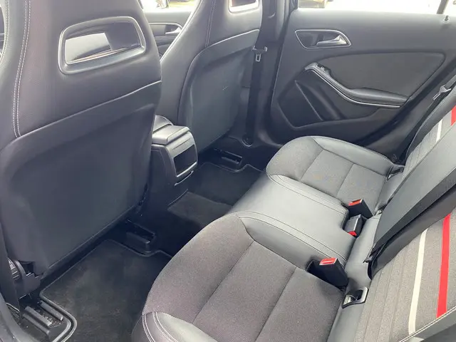 Mercedes-Benz A-Klasse 180 4U3 2013 Benzine 18