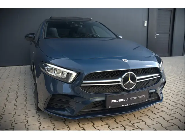 Mercedes-Benz A-Klasse AMG 35 4MATIC 2022 Benzine 14