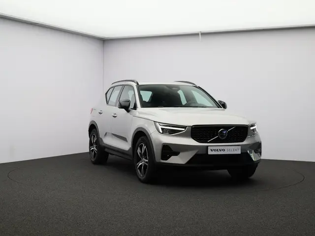 Volvo XC40 2.0 B4 Plus Dark 2025 Benzine 32