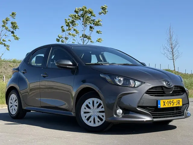 Mazda 2 Hybrid 3