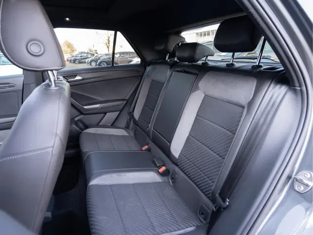 Volkswagen T-Roc 2.0 TSI 4Motion Sport 2018 Benzine 18