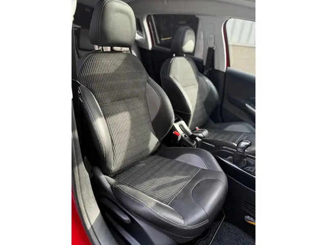 Peugeot 2008 1.2 PureTech Allure 2018 Benzine 18