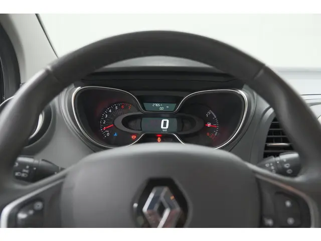 Renault Captur TCe 90 Limited 2018 Benzine 37