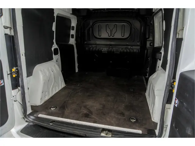 Opel Combo 1.3 CDTi L1H1 ecoFLEX Sport 2015 Diesel 36