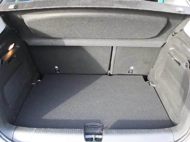 Opel Crossland 1.2 Turbo Elegance 2022 Benzine 24