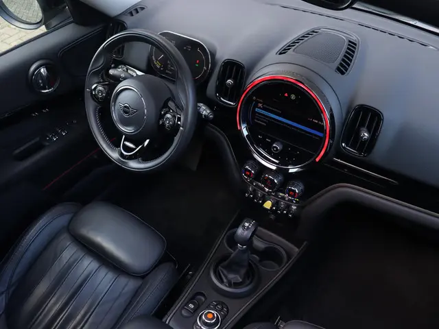 MINI Countryman Cooper S E ALL4 2021 Hybride Benzine 23