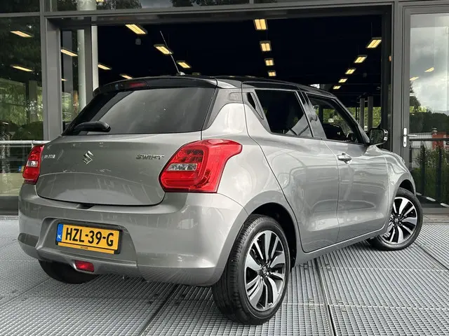 Suzuki Swift 1.2 Stijl 2020 Benzine 2