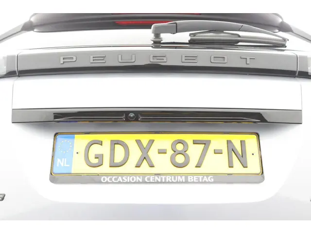 Peugeot 2008 1.2 Hybrid 136 GT 2024 Hybride Benzine 38