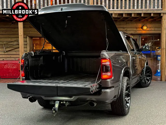 Dodge Ram 1500 5.7 V8 Limited 2023 LPG/Gas 9