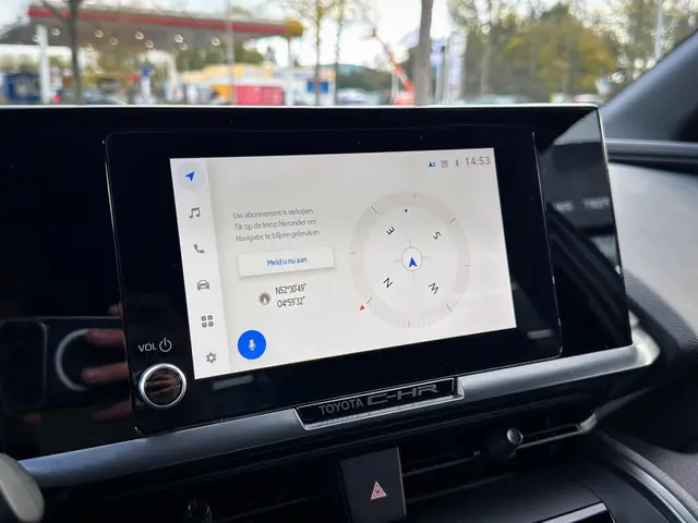 Toyota C-HR 1.8 Hybrid 140 Active 2024 Hybride Benzine 17