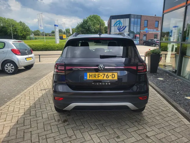 Volkswagen T-Cross 1.0 TSI Life 2023 Benzine 6