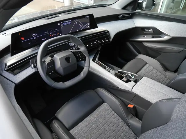 Peugeot 5008 1.2 Hybrid 136 Allure 2025 Hybride Benzine 9