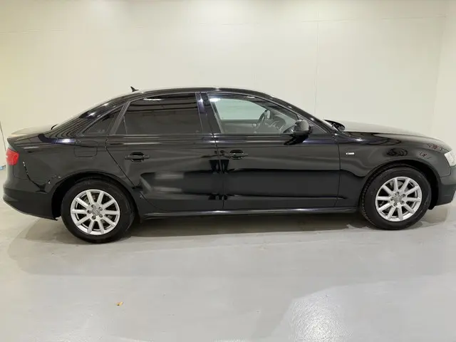 Audi A4 Sedan 1.8 TFSI Pro Line S 2014 Benzine 38
