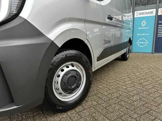 Renault Master T35 2.0 dCi 130 L2H2 Advance 2024 Diesel 23