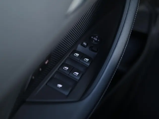 BMW 4 Serie Cabrio 420i High Executive 2024 Benzine 46