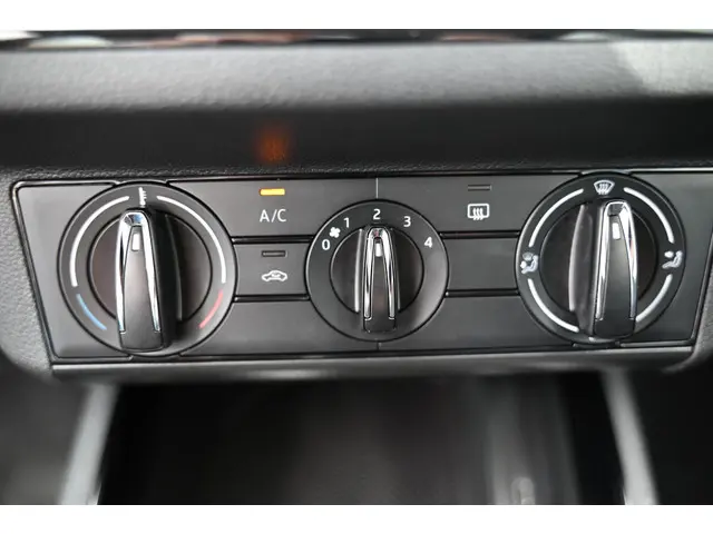 Škoda Kamiq 1.0 TSI Ambition 2024 Benzine 29