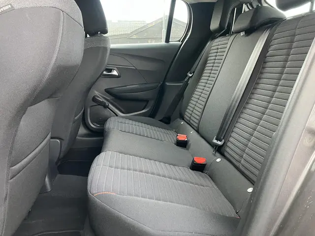 Peugeot 208 1.2 PureTech Active 2022 Benzine 17