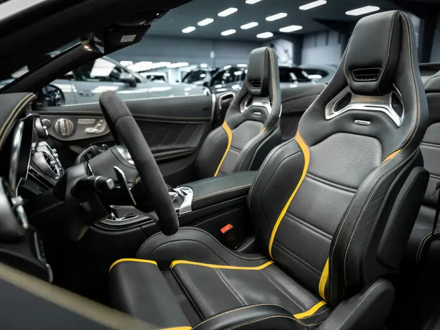 Mercedes-Benz C-Klasse Cabrio AMG 63 S 2022 Benzine 25