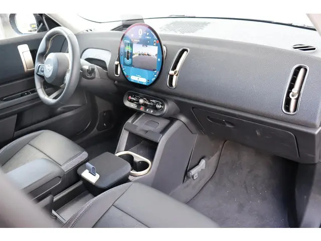 MINI Countryman C Aut. 2024 Benzine 12