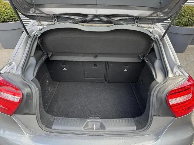 Mercedes-Benz A-Klasse 250 AMG Pakket 2015 Benzine 24