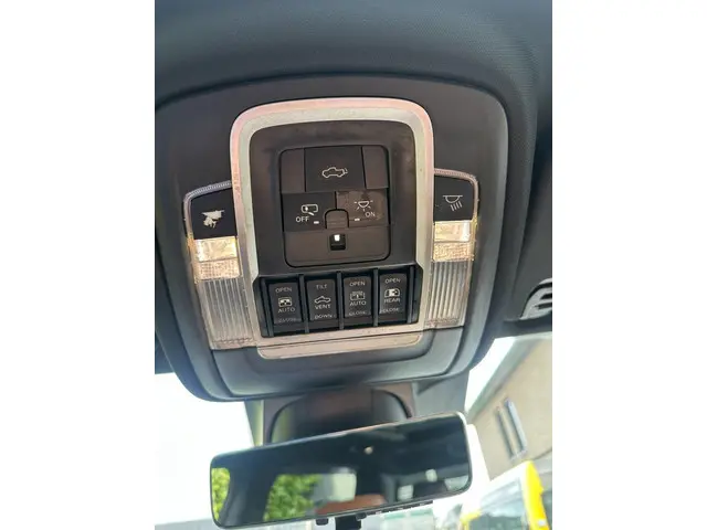 Dodge Ram 1500 5.7 V8 4x4 Crew Cab Longhorn 2021 LPG/Gas 11