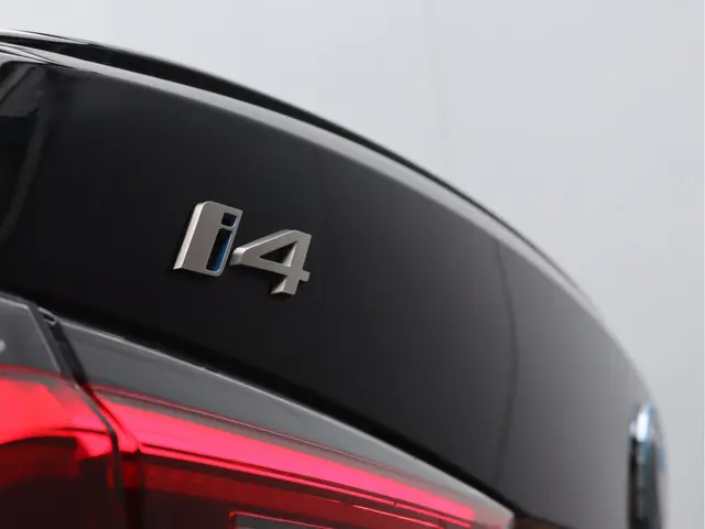 BMW i4 M50 84 kWh 2022 Elektrisch 23