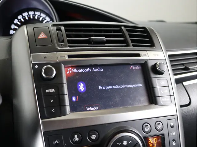 Toyota Verso 1.8 VVT-i Aspiration 2013 Benzine 18