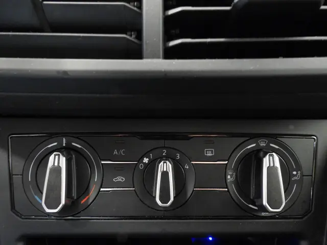 Volkswagen Polo 1.0 MPI R-Line 2019 Benzine 6