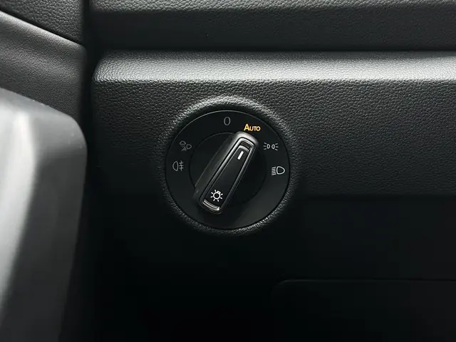 Volkswagen T-Roc 1.5 TSI R-Line Edition 2025 Benzine 25