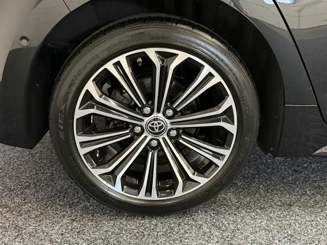 Toyota Corolla 1.8 Hybrid TeamD 2022 Hybride Benzine 31