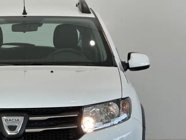Dacia Sandero Stepway 0.9 TCe 90 Lauréate 2015 Benzine 12