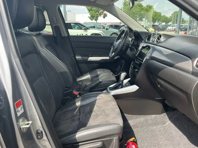 Suzuki Vitara 1.6 High Executive 2018 Benzine 24