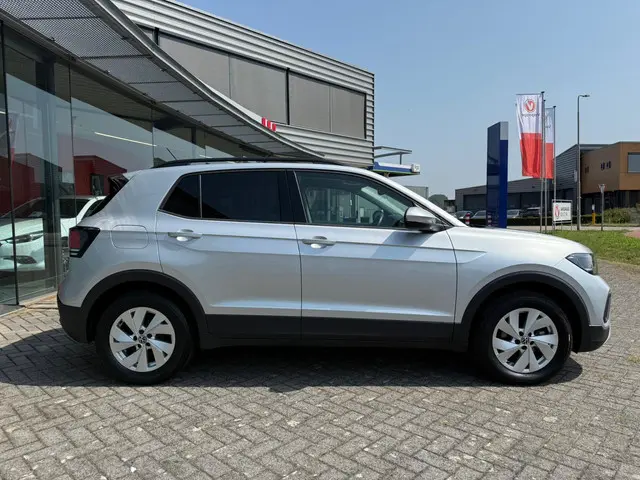 Volkswagen T-Cross 1.0 TSI Life Edition 2024 Benzine 6