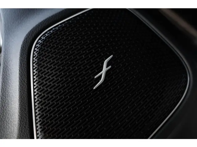 Mercedes-Benz CLA 250 e AMG 2020 Hybride Benzine 25