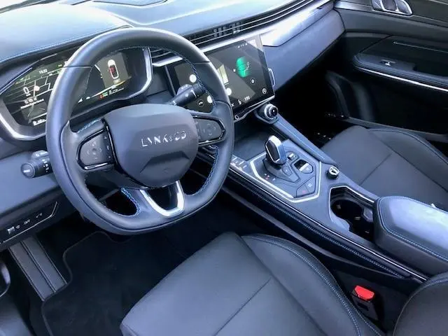 Lynk & Co 01 2