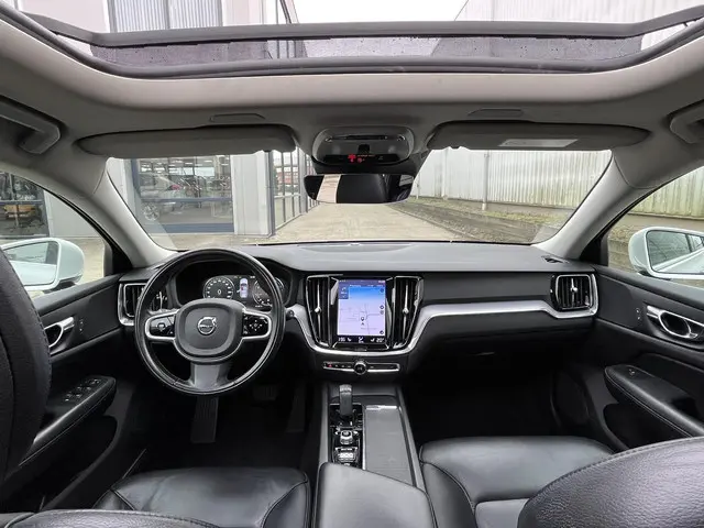 Volvo V60 2.0 B3 Business Pro 2020 Benzine 7