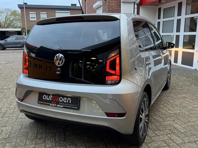 Volkswagen up! 1.0 BMT high up! 2018 Benzine 6
