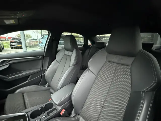 Audi A3 Limousine 30 TFSI S edition 2022 Benzine 10