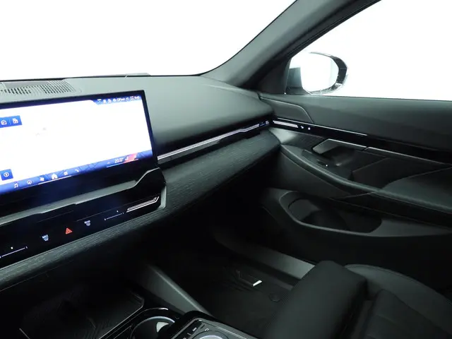 BMW 5 Serie Touring 530e 2024 Hybride Benzine 14