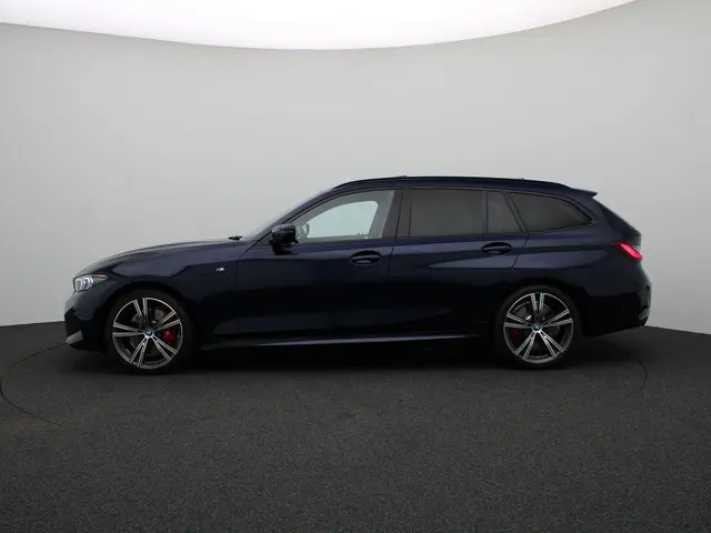 BMW 3 Serie Touring 320e 2024 Hybride Benzine 4