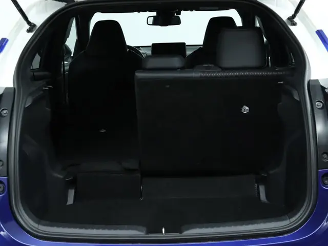 Toyota Yaris 1.5 Hybrid Executive 2022 Hybride Benzine 24