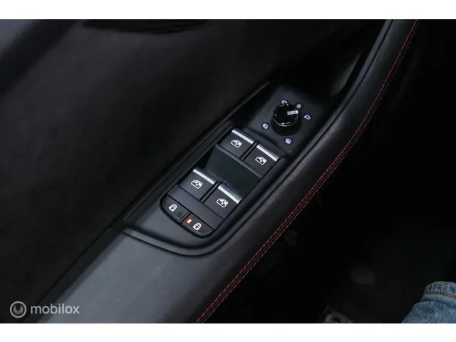 Audi RSQ8 4.0 TFSI RSQ8 quattro 2021 Benzine 38
