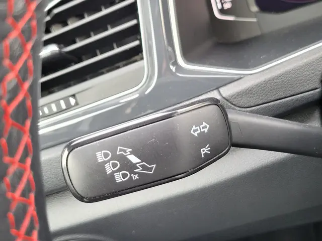 Volkswagen T-Roc 1.5 TSI Sport 2020 Benzine 31