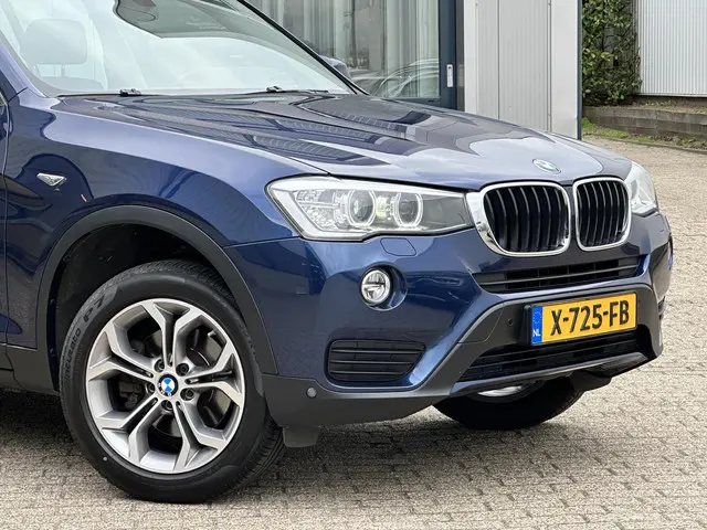 BMW X3 xDrive20i High Executive 2014 Benzine 25