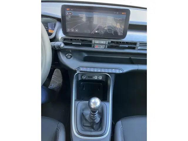 Jeep Avenger 1.2T 100 ALTITUDE 2024 Benzine 14