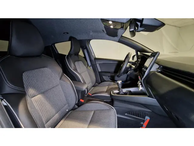 Mitsubishi Colt 1.0T MT Instyle 2024 Benzine 3